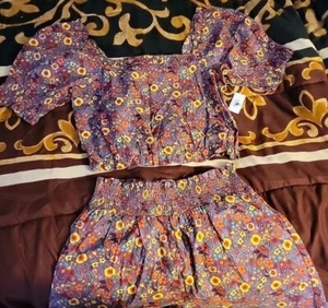 Disney parks Floral Princess print shorts & crop top set- Large - Picture 1 of 16