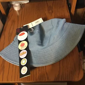 WOMEN OR MEN BLUE BUCKET HAT NO BOUNDARIES WITH STRIP OF 5 DIFFERENT PINS NEW - Picture 1 of 6