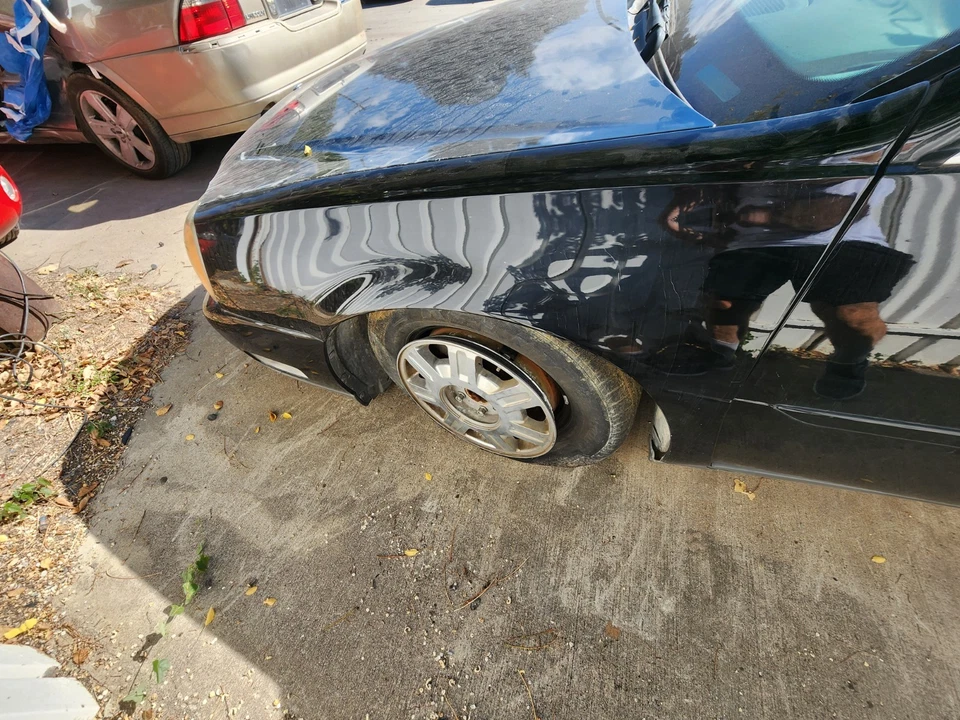 2000 2001 2002 2003 2004 2005 CADILLAC DEVILLE ЛЕВЫЙ ДРАЙВЕР КРЫЛО ЧЕРНЫЙ - Изображение 1 из 1