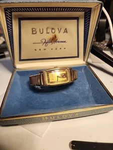 Vintage Bulova Midshipman Uhr 17 Jewels Swiss Adjusted Bulova Curve LÄUFT - Bild 1 von 20