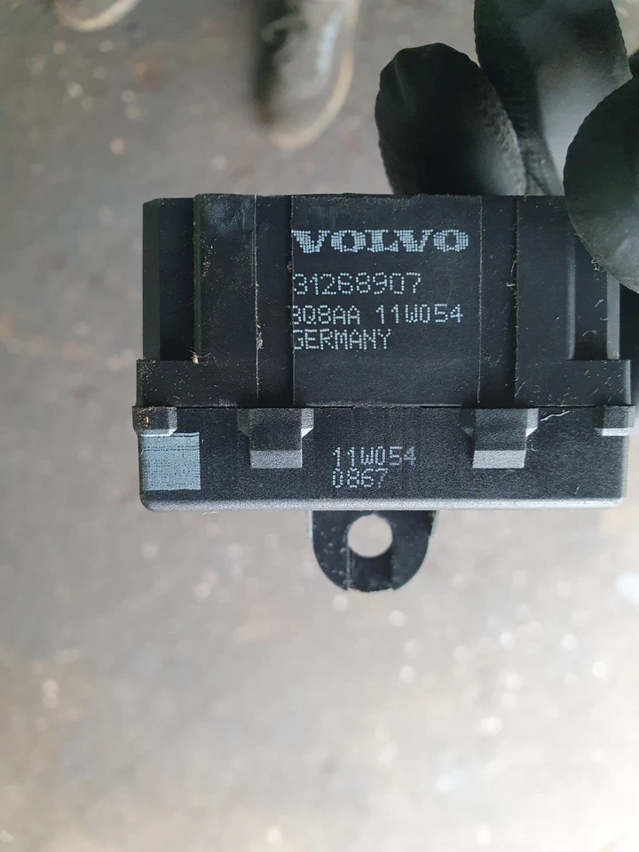 LAND ROVER FREELANDER 2 L359 Heated Seat Control Module 31268907 - Image 1 of 1