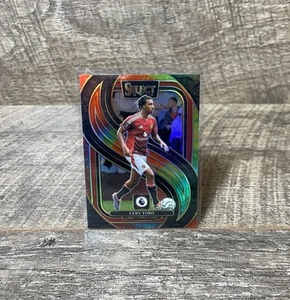 2024/25 Panini Select EPL Leny Yoro Tie Dye /25 Mezzanine Manchester United - Bild 1 von 3