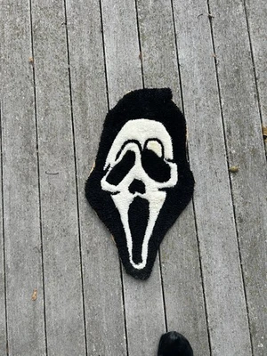 Tapete GhostFace feito à mão - Imagem 1 de 3