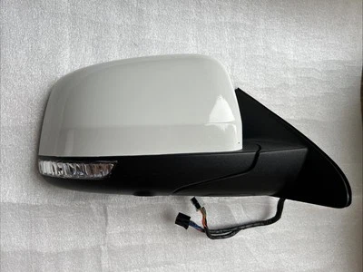 Jeep Grand Cherokee WK2 Wing Mirror Right Driver 9+8 Pin Power Fold White PW7 - Image 1 of 4