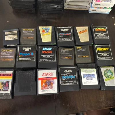 Lot Of 18 Smurf Paint 'N' Play Workshop ColecVision, Atari ,imagic - Image 1 of 4