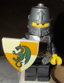 Lego Dragon Knight Kingdoms Armor Shield Minifigure Castle 7946