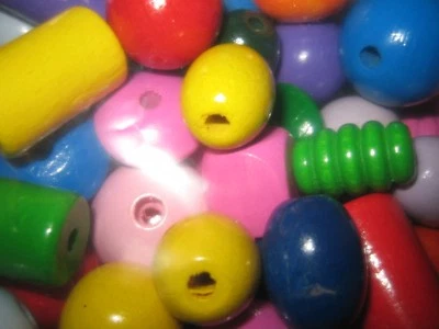 Holzperlen bunte Mischung speichelfest - 80 Stück große Perlen zwischen 15-25mm - Bild 1 von 3