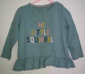 Grünes Shirt/Minikleid Langarm mit buntem Schriftzug und gerüschtem Saum 86/92 - Bild 1 von 1