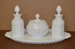 Westmoreland Dresser Set "PANELED GRAPE"  7 Pieces -  Vintage - Very Nice - Picture 1 of 17