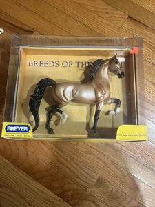 2005 Breyer Breeds Of The World 1179 Madison Avenue National Show Horse NIB - Picture 1 of 8