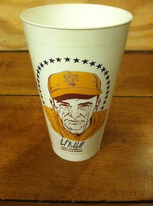 1973 7-11 SLURPEE HOF BASEBALL CUP CARL HUBBELL NEW YORK GIANTS - Bild 1 von 2