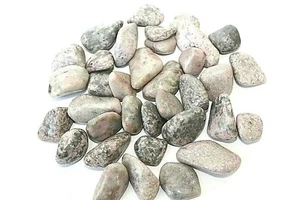 1X Thulite Tumbled Stone 30-40mm Reiki Healing Crystal Shame Addictions Selflove - Picture 1 of 5