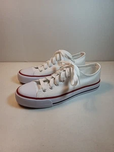 Low Canvas White Women's Sneaker Size 7 Brand New - Picture 1 of 13