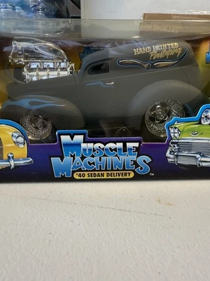 Muscle Machines 2003 “1940 sedán entrega” 1:18 diecast a rayas manuales ~sellado~ Foto 1 de 4