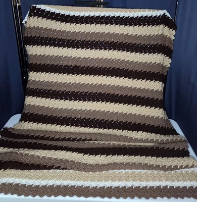 NUEVA Manta Afgana Hecha a Mano Crochet 46"x 72" Multicolor Marrón/Blanco Foto 1 de 2
