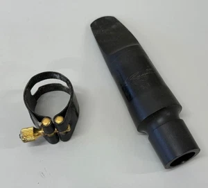 Rousseau Baritonsaxophon Mundstück 5R mit Blattschraube - Bild 1 von 5