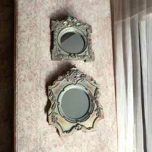 Specchi Accento Francese Country Barocco Set di 2 Piccole Galleria Parete Vintage Regency - Foto 1 di 6