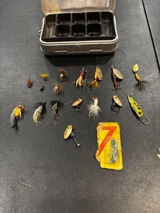 Vintage Fly Lures+ More P-9 Aluminum 2 Sided Metal Small Tackle Box - Picture 1 of 13