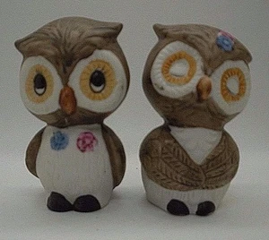 Owls Salt Pepper Shakers Set Porcelain Boy Girl Korea Collectible 2.5" Flowers - Picture 1 of 5