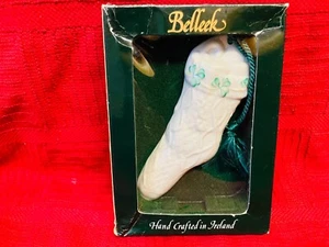 Belleek Weihnachtsschmuck AUSVERKAUFT #1845 ~ SELTEN ~ WEIHNACHTSSTRUMPF - Bild 1 von 3