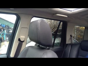 LR2       2008 Headrest 937449 - Picture 1 of 12