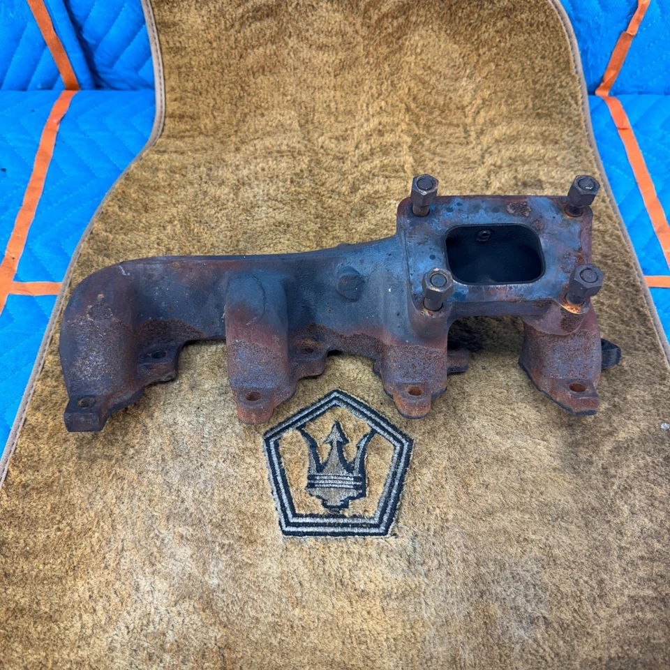 Coletor de escape 1989–1991 CHRYSLER MASERATI TC 4343482 2.2L turbo fabricante de equipamento original - Imagem 1 de 4
