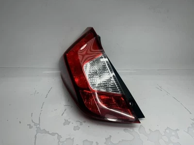 Conjunto de luces traseras Honda Fit 2015 2016 2017 2018 2019 2020 lado izquierdo del conductor Foto 1 de 4