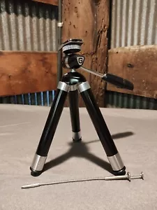 COLLAPSIBLE CAMERA TRIPOD Model # 6137 LEAD with Clicker and Case - Picture 1 of 14