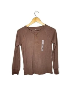 GAP Kids Waffle Henley Shirt in Brown Size 8 New With Tags - Picture 1 of 9