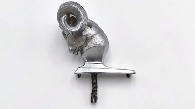 CAPUCHA ADORNO CARGADOR RAM DODGE CHRYSLER 1981-1993 EMBLEMA PLYMOUTH TRAIL DUSTER Foto 1 de 4