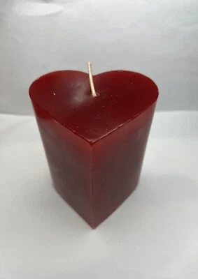 Vela corazón día de San Valentín perfumada cera de parafina 3-1/2" alto pilar 13 oz  Foto 1 de 4