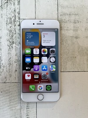 Apple iPhone 8 - 64GB - Argento (Sbloccato) - Immagine 1 di 4