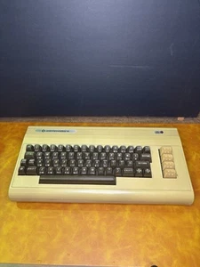 Commodore 64 silver Badge W/JiffyDos Mod NEW power supply Joystick Cables Tested - Zdjęcie 1 z 24