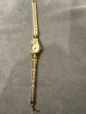 Reloj Pulsar Vintage Mujer Tono Dorado Blanco Esfera Ovalada V811-5300 Sin Probar Foto 1 de 4