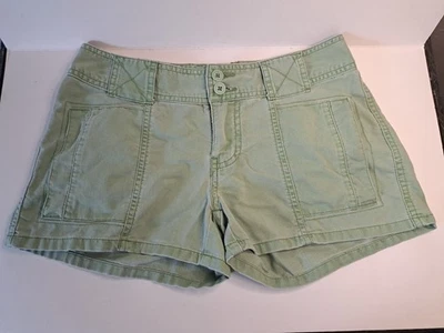 可爱 Mossimo 女式褪色绿色夏季短裤 1 码  — 第 1/4 张图片