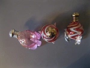 Colorful Vintage Hand-blown Glass Salt Footed Shakers - Picture 1 of 16