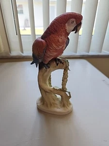 Lefton RED MACAW PARROT Porcelain Bird Figurine - Large 9 1/2" Tall - Vintage - Picture 1 of 8