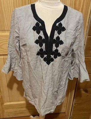 Blusa para mujer Sharagano túnica bordada a rayas azules manga campana talla mediana Foto 1 de 4