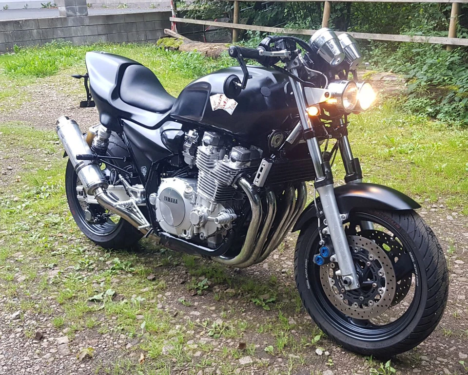 schöne Motorrad Yamaha XJR 1300 RP02 wenig KM alles eingetragen - Bild 1 von 4
