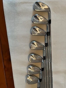 Mizuno Pro 245 Irons 4-PW, Dynamic Gold Mid 115 S300 Shafts RH Standard - Picture 1 of 7