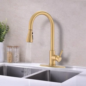 Grifo de fregadero de cocina RENIST extraíble de una sola manija con placa de cubierta dorado cepillado - Imagen 1 de 6