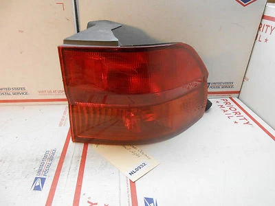 Luz trasera derecha pasajero Honda Odyssey 99-01 NL0932 Foto 1 de 4