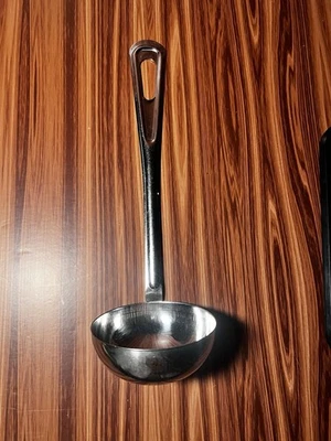 Cucharón vintage de acero inoxidable Ekco Foto 1 de 4
