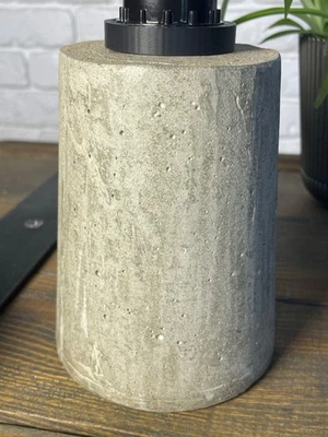 Pantalla de luz de hormigón industrial estilo loft colgante, lámpara de escritorio pantalla de lámpara de hormigón Foto 1 de 4