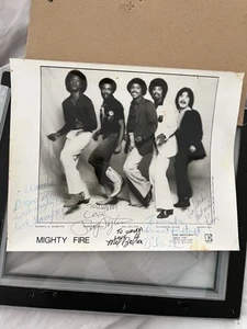 Mighty Fire Signed Band Card 1970s Darryl Roberts Mel Bolton Harry Kim... - Picture 1 of 4
