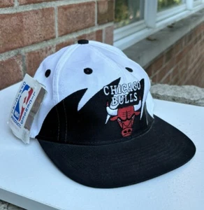 NEW w Tags Vintage 90s Chicago Bulls Shark Tooth Snapback Hat Logo 7 NBA Cap NWT - Picture 1 of 17