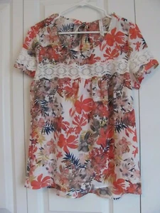 NWOT PETITE WOMEN'S SZ PL NY COLLECTION S/S FLOWER W/ LACE SHIRT - Picture 1 of 5