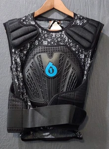 Sixsixone Core Saver Adulto Talla S/M Body Armor - Bicicleta de Montaña - BMX - Motocross - Imagen 1 de 14