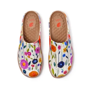 Women Size NWT UIN Slip On Shoes Canvas Comfortable "Rich Blooms Slipper" - Picture 1 of 5