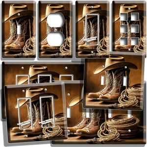 STIVALI COWBOY CON LACCI CAPPELLO CORDA INTERRUTTORE LUCE USCITA PIASTRE PARETE WESTERN ARREDAMENTO CAMERA - Foto 1 di 34